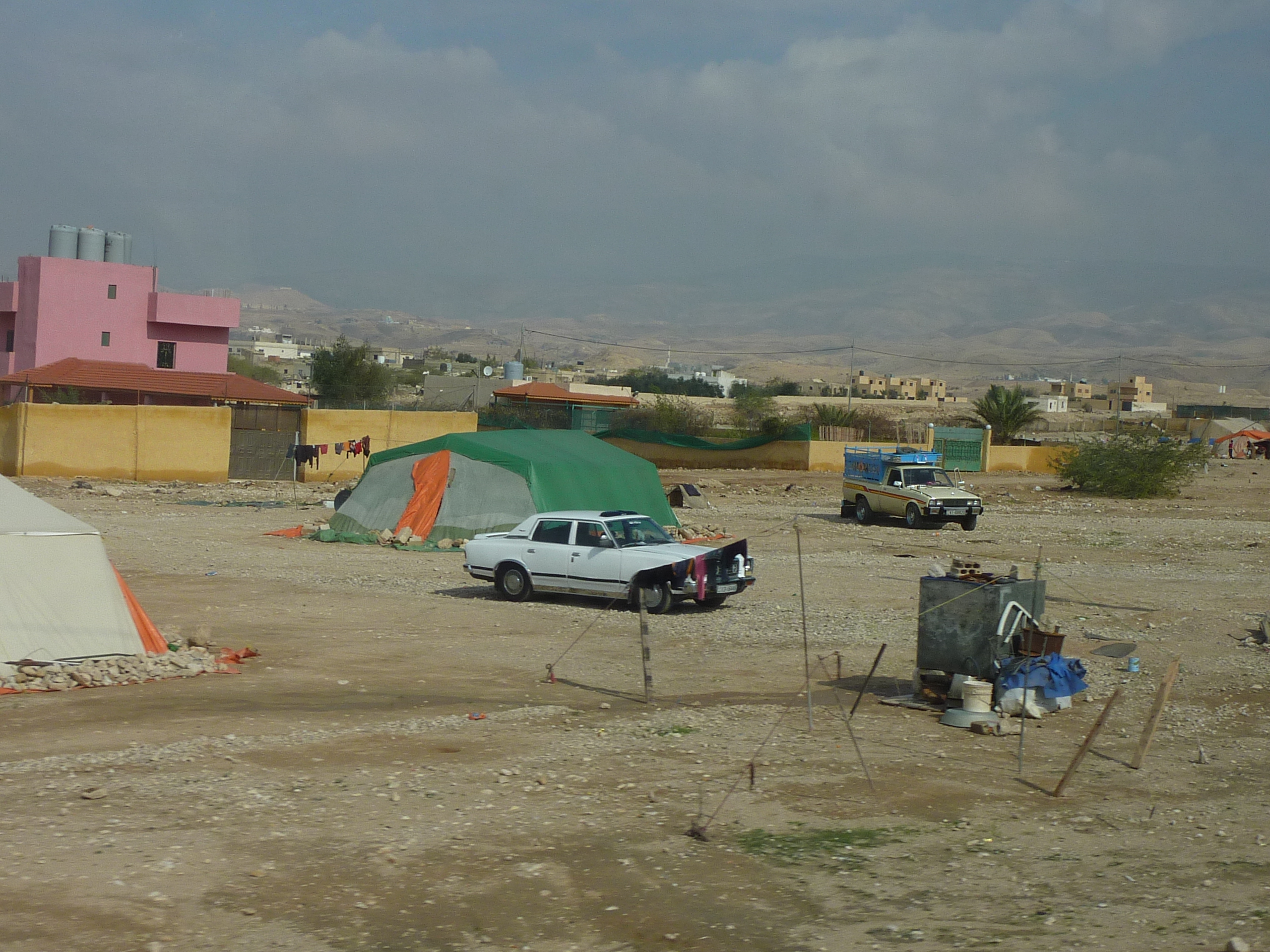 約旦河東，約旦境內